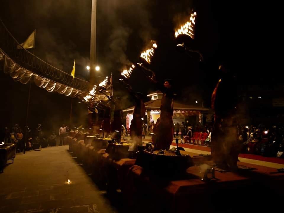 Hotel Sita Palace On Heritage Ghats Of Benaras Váránaszi Kültér fotó