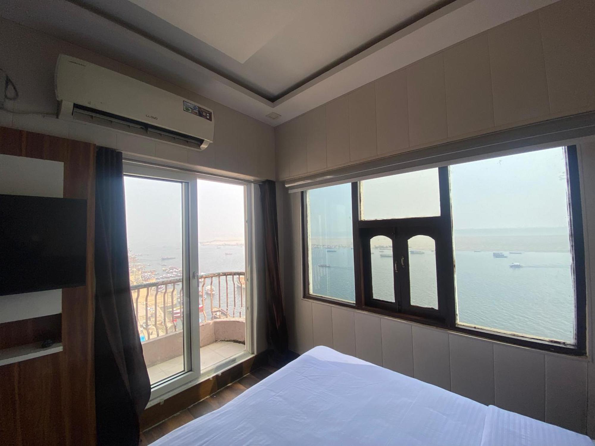 Hotel Sita Palace On Heritage Ghats Of Benaras Váránaszi Kültér fotó