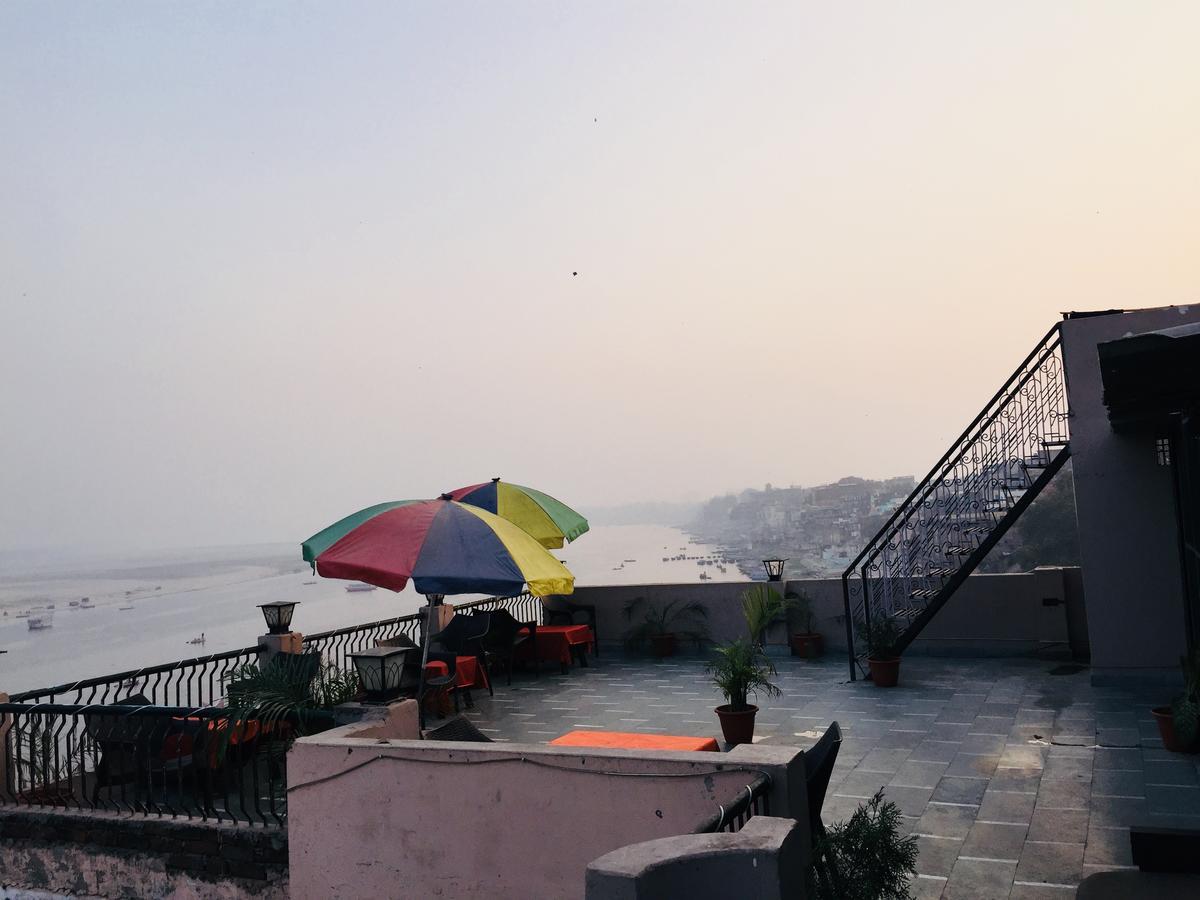 Hotel Sita Palace On Heritage Ghats Of Benaras Váránaszi Kültér fotó